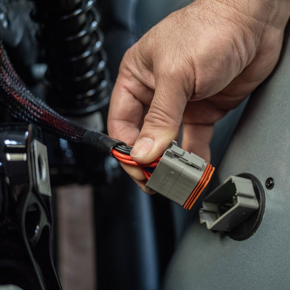 Detail View of Main Power Connector to Saddlebag