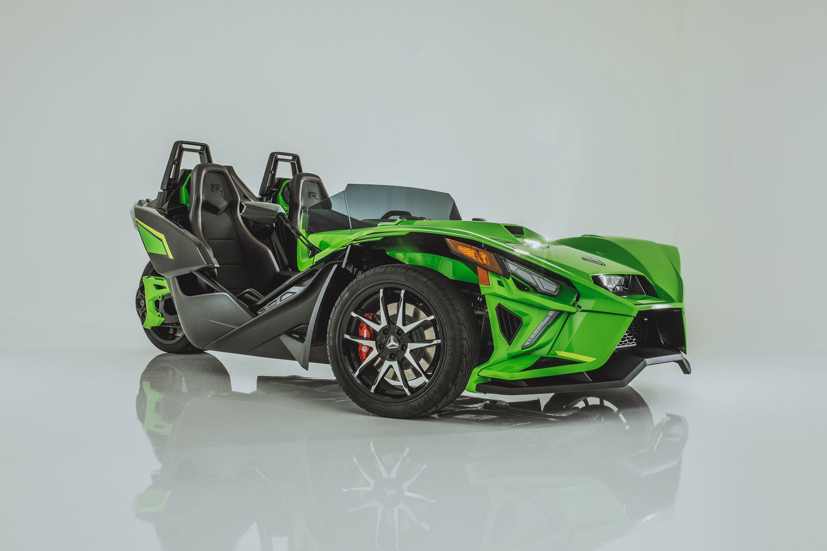 2022 polaris slingshot